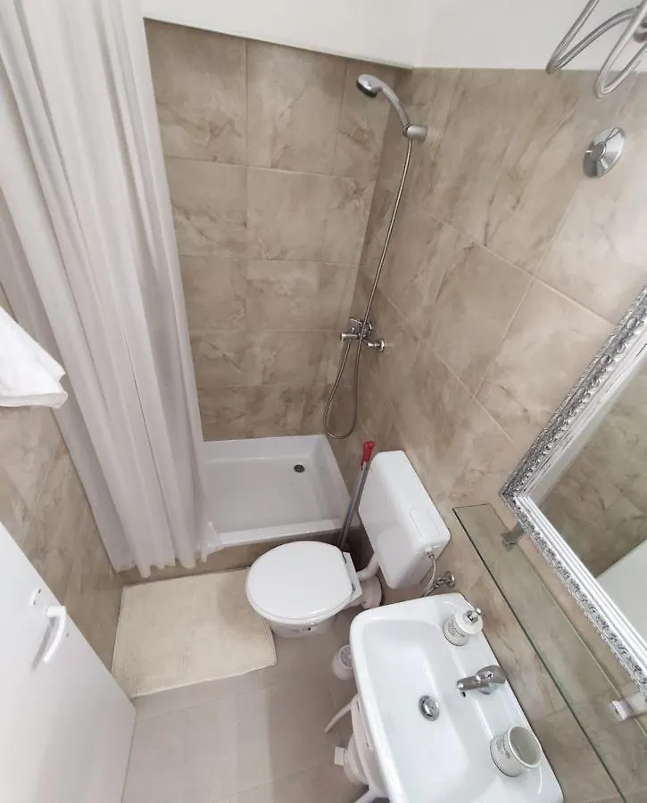Mari Apartment Opatija 0*,